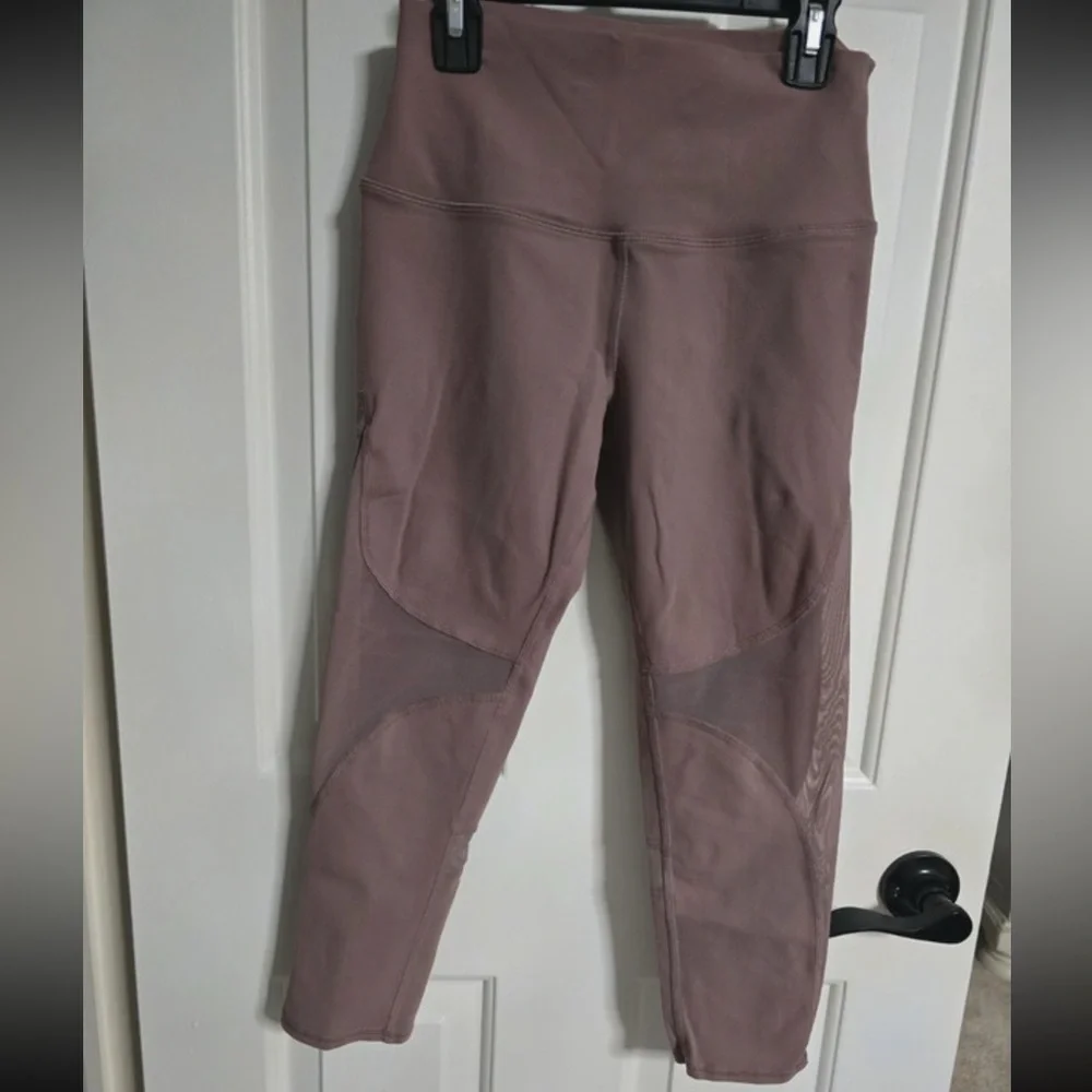 Alo yoga leggings rose color size small